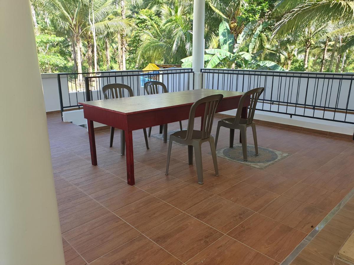 Pentaqua -Dineros Guest House Irosin Kültér fotó